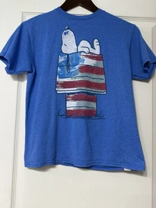 SNOOPY Peanuts USA Flag House Graphic T-Shirt SMALL 7-8 Intentional Distressing - Picture 1 of 2