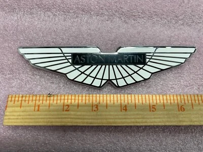 ASTON MARTIN 2017-2023 OEM DBS EMBLEM - Imagem 1 de 3