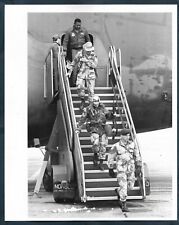 WESTOVER AIRFORCE BASE TROOPS LEAVING FOR THE PERSIAN GULF 1990 ORIG Photo Y 86