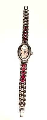 Facets of Time женщин серебряный браслет часы с гранатом красный камни - шикарный овальный - Изображение 1 из 4