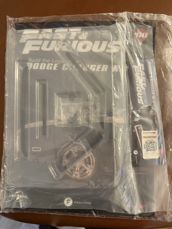 FANHOME BUILD THE 1/8 DODGE CHARGER R/T FAST AND FURIOUS CAR - ISSUE 60 - Image 1 of 1