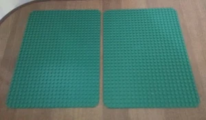 LEGO Vintage Universal 2x Green Baseplate 24x32 w Rounded Corners 10a 404 912 - Picture 1 of 2