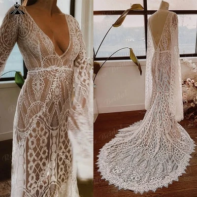 Sexy Vestido de Boda Boho Sirena de Encaje Sumergido Manga Larga con Cuello en V Espalda Abierta Foto 1 de 4