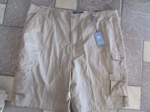 NEW BEVERLY HILLS POLO CLUB KHAKI CARGO SHORTS MENS 46 100% COTTON FREE SHIP - Picture 1 of 4
