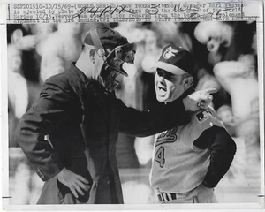 Original UPI Type 3 1969 Earl Weaver Baltimore Orioles HOF 8x10 Press Wire Photo - Picture 1 of 2