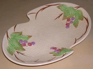 WADE CERAMICS - Wade Bramble Pattern Platter / Tray, 12" Length - Picture 1 of 1