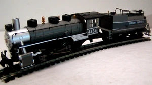 Vintage HO scale Bachmann USRA 0-6-0 Union Pacific #4441 Gray Steam locomotive - Picture 1 of 10