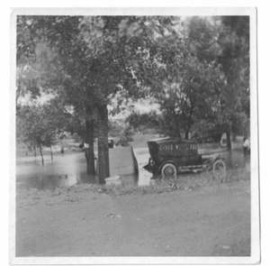 Foto De Colección 1928-1931 Automóvil Flood Time Lincoln Nebraska Negro Blanco Satinado - Imagen 1 de 2