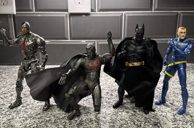 McFarlane DC Multiverse Lot BATMAN SUPERMAN CYBORG JIM GORDON - Image 1 of 4