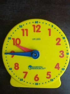 4" Learning Resources Educational Clock Geared - Picture 1 of 4