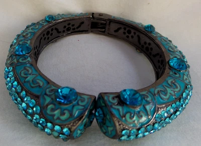 Pulsera pinza con bisagras esmaltada turquesa gruesa The Hirst Collection 7" Foto 1 de 4