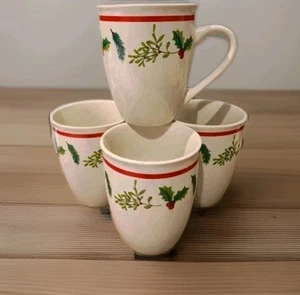 Royal Norfolk Holly Leaves & Berries Mug Christmas Green Brier International 4Pk - Picture 1 of 8