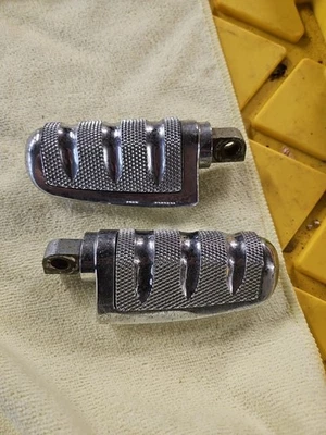 2006 Harley Vrod Dyna Screamin Eagle Cvo Footpegs - Image 1 of 3