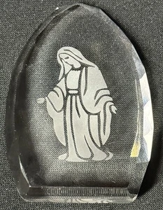 Vtg Faceted Crystal Glass Virgin Mary Paperweight Our Lady Of Grace 2.5” Tall - Picture 1 of 7