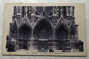 France - Reims - Le Portail de Ia Cathedrale. Postcard (B3) - Bild 1 von 2