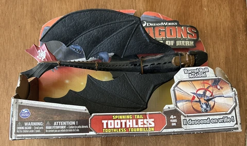 DREAMWORKS DRAGONS ~ DEFENDERS OF BERK - TOOTHLESS Dragon 2013 Box Has Damage Cover