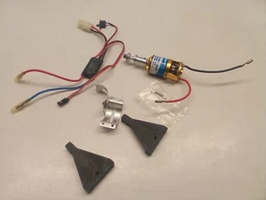 Wattage Super 400 Motor Cobalt 27 T Brushed Motor RC Flugzeug mit Regler & Halterung - Bild 1 von 12