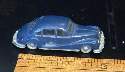 Coche BMW 501 años 50 escala HO juguetes Marx hechos en Hong Kong ruedas grises Foto 1 de 4