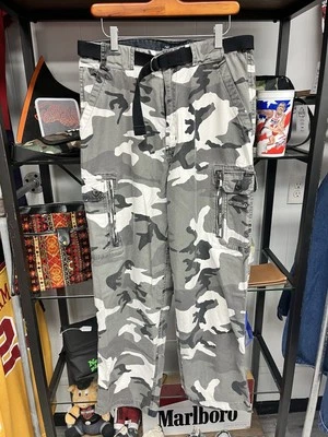 Vintage 90s Y2K No Boundaries Gray Black Camo Camouflage Cargo Pants Size 34 - Image 1 of 4
