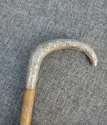 Canne ancienne avec pommeau en argent Art Nouveau - Photo 1/4