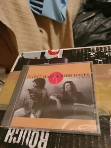 Daryl Hall & John Oates - Looking Back (The Best of Hall & Oates, 1998)VERY GOOD - Bild 1 von 5