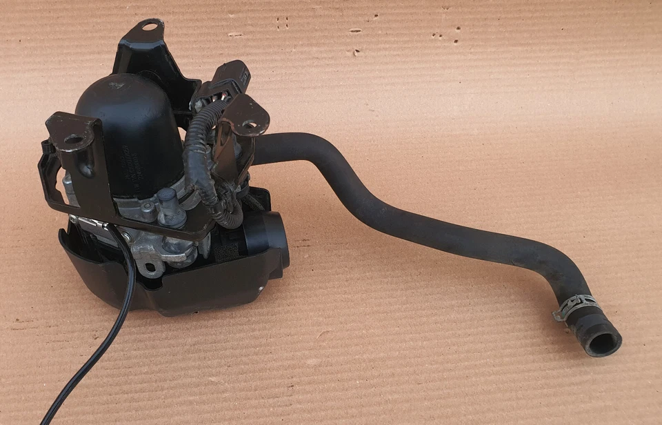 Bomba de inyección de aire 17610-0c030 OEM usada Se adapta a: Lexus GX460, Toyota 4Runner, Fj Foto 1 de 4