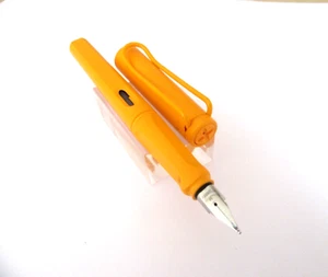 MAGNIFIQUE STYLO PLUME DE PRESTIGE LAMY MODELE SAFARI A427 - Imagen 1 de 10