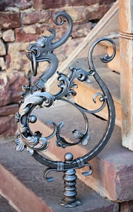 UHRIG Drache geschmiedeter Anfangs-Stab für Geländer, 15kg schwere Eisen-Kunst - Bild 1 von 7