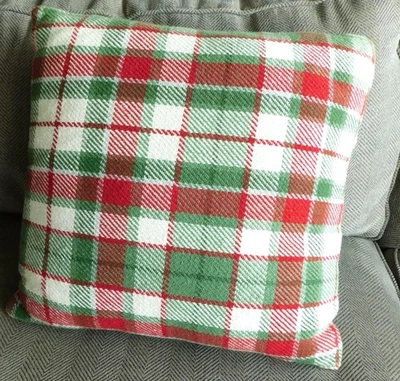 Almohada a Cuadros Roja y Verde 17 X 18" Navidad Vacaciones Decorativa Tejida Suave Foto 1 de 4