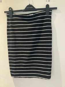 H&M Basic Black and White Striped Pencil Skirt. Size 8/Small - Picture 1 of 2