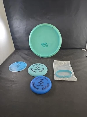 Breaking Bad Disc Golf Pack Discraft ESP Buzzz, 2 minis, bracelet, Crystal Pak - Image 1 of 4