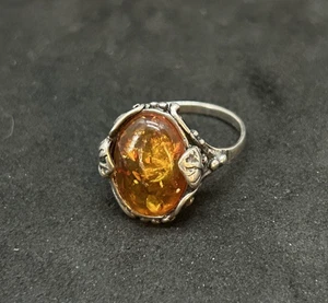 925 Sterling Amber Floral Design Ring 16mm Sz 7.5 - 3.12g - Picture 1 of 3