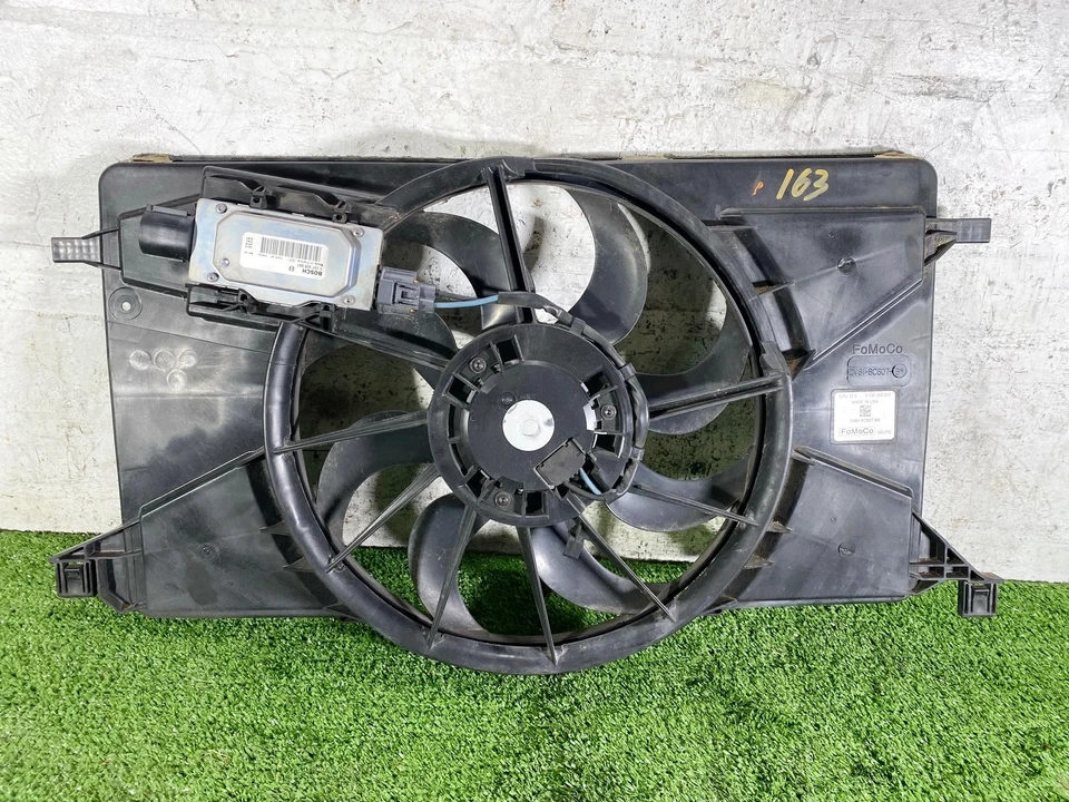 12-18 FORD FOCUS MOTOR DELANTERO 2.0L RADIADOR VENTILADOR REFRIGERACIÓN MONTAJE MOTOR OEM Foto 1 de 4