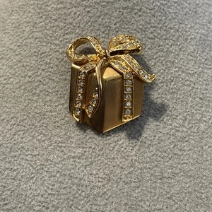Caja de regalo brillante broche diamantes de imitación chapado en oro/plateado de Tailandia - Imagen 1 de 8