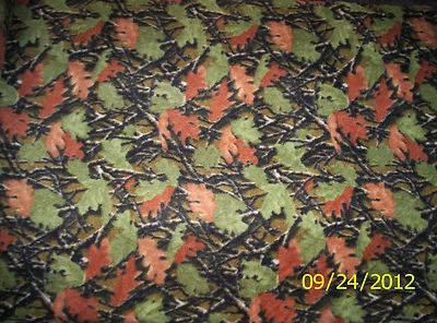 Nuevo tejido polar 100 % poliéster hojas de árbol verde/marrón por 1/2 yarda Foto 1 de 2