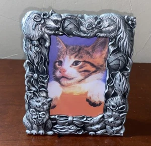 New In Box 3D Cat Pet Photo Picture Frame Silver Tone Metal 6" x 7" - Gift - Picture 1 of 5