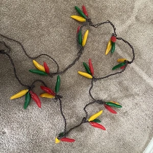Chili Pepper Christmas Lights Red Yellow Green Rubber Chili’s Working! ~6ft - Picture 1 of 5