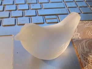 Vintage Kristaluxus Mexico bird figurine paperweight, frosted crystal glass - Picture 1 of 3