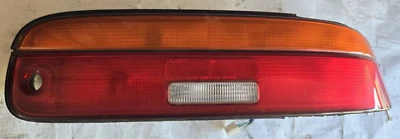 Luz trasera freno lateral derecho pasajero 92-94 SC300 SC400 Foto 1 de 4