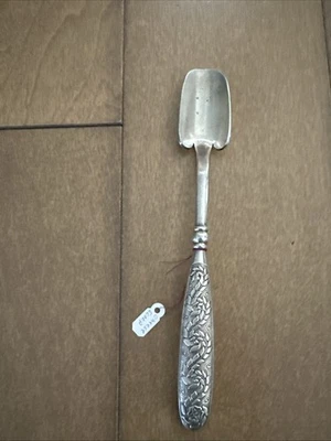 Plato de plata cuchara de queso suave con mango altamente decorativo Maltby & Stevens Co Foto 1 de 4