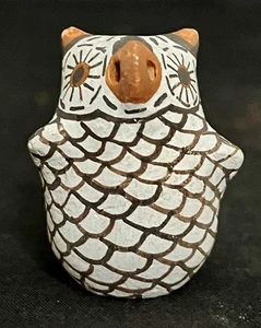 Vintage Zuni Pueblo Keramik Eule Fetisch Erma Homer Nacht Großvater polychrom 1,2 Zoll - Bild 1 von 9