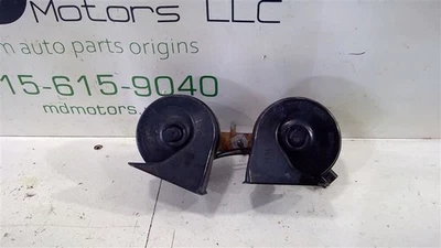 2008-2011 CADILLAC STS DUAL HIGH/LOW NOTE HORN ASSEMBLY OEM 84501940 / 25789208 - Image 1 of 4