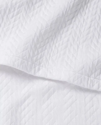 Colcha Ralph Lauren Kaia Matelassé Chevron Queen blanca $300 Foto 1 de 3