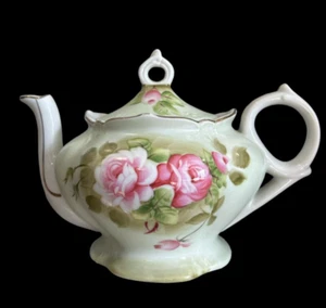 VINTAGE LEFTON MUSICAL CHINA GREEN WITH BIG PINK CABBAGE ROSES TEA POT - Picture 1 of 12
