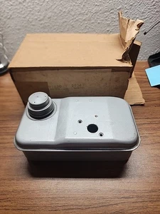 293630 Briggs And Stratton Fuel Tank Assembly NOS NEW OEM  - Picture 1 of 9