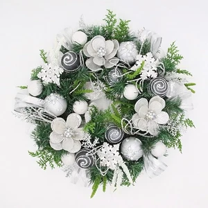 Corona blanca plateada Capiz de 22" - Decoración navideña artesanal  - Imagen 1 de 3