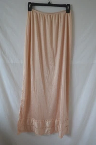 De Colección Kayser Beige Tostado Nylon Medio Deslizamiento Encaje Ribete Largo Maxi Talla Mediana Abertura Lateral - Imagen 1 de 6