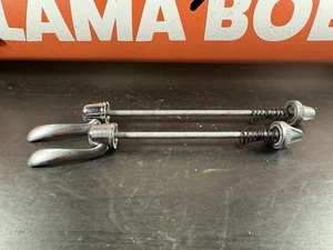 Shimano Silver quick release skewer Set, #18 - Picture 1 of 9