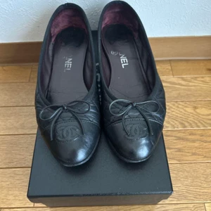 size 23.5 CHANEL Black Aged Calfskin Cap Toe Ballerina Flats - Picture 1 of 7