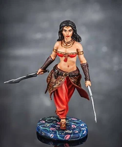 ⭐️Pin Up Series Assasin girl Hand Miniature Resin figure 80 mm 1/24⭐️ - Picture 1 of 11